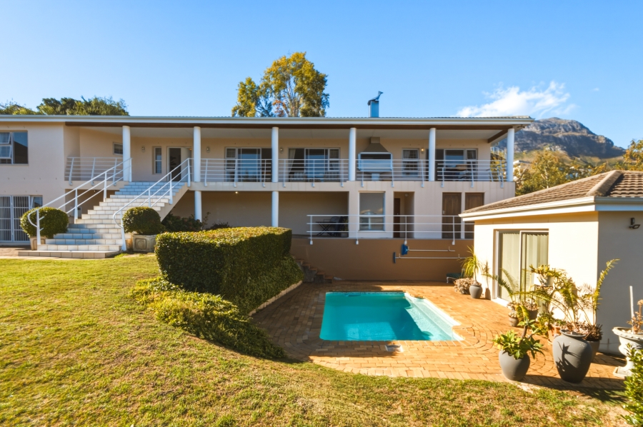 6 Bedroom Property for Sale in La Concorde Western Cape